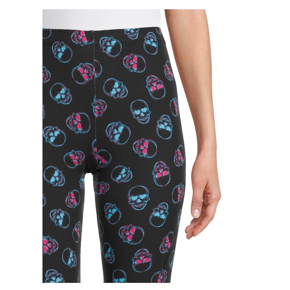 JUNIOR S (3-5) SKULLS WITH HEART EYES ANKLE LEGGINGS NWT NOBO/NO BOUNDARIES